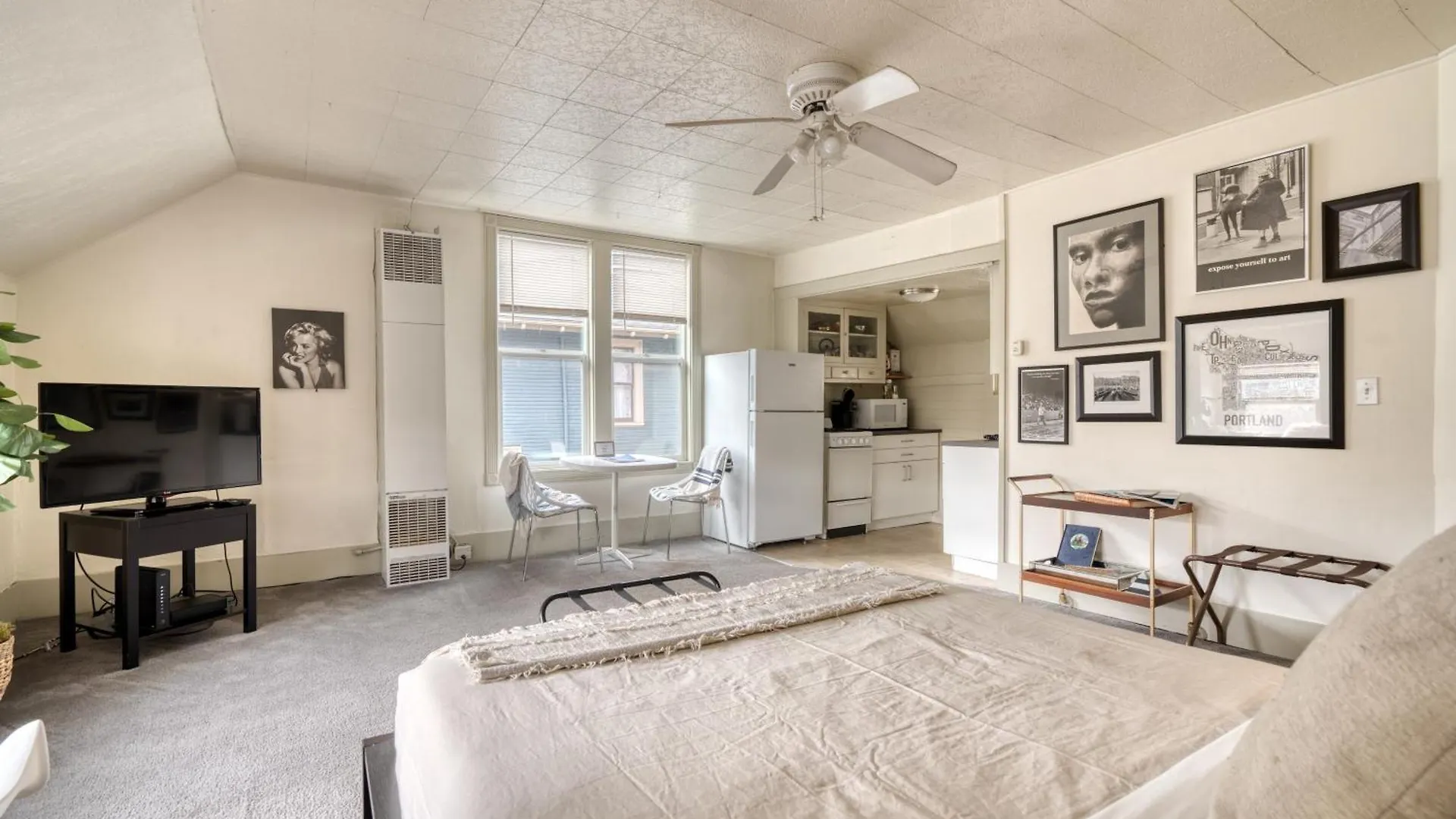 Stay Portland - Sun-Filled Buckman Studio! Apartment